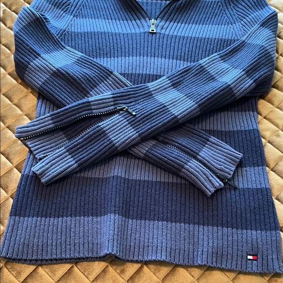 Tommy Hilfiger Women’s Navy and lighter blue quarter Zip Sweater - Picture 3 of 6